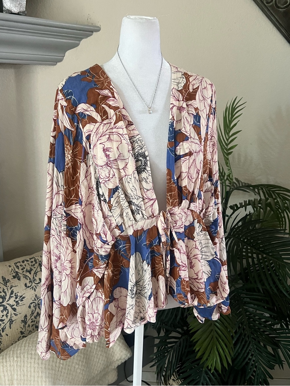DR2 Floral Tie Front Top in Blush, Blue & Brown